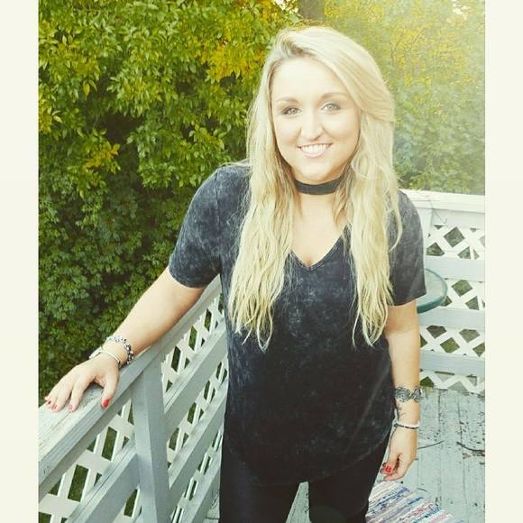 Meet your Posher, Alex - Picture 1 of 1